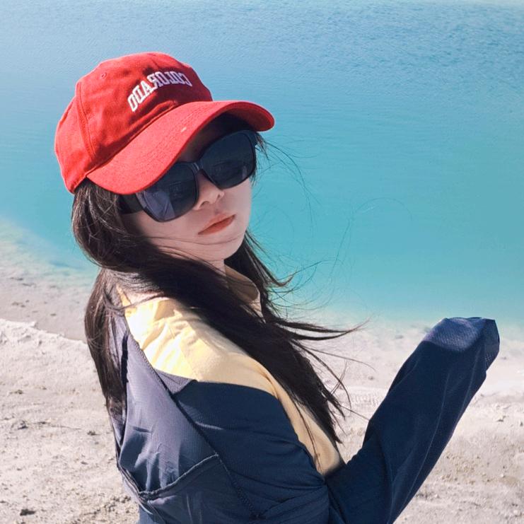 梨梨Y.
