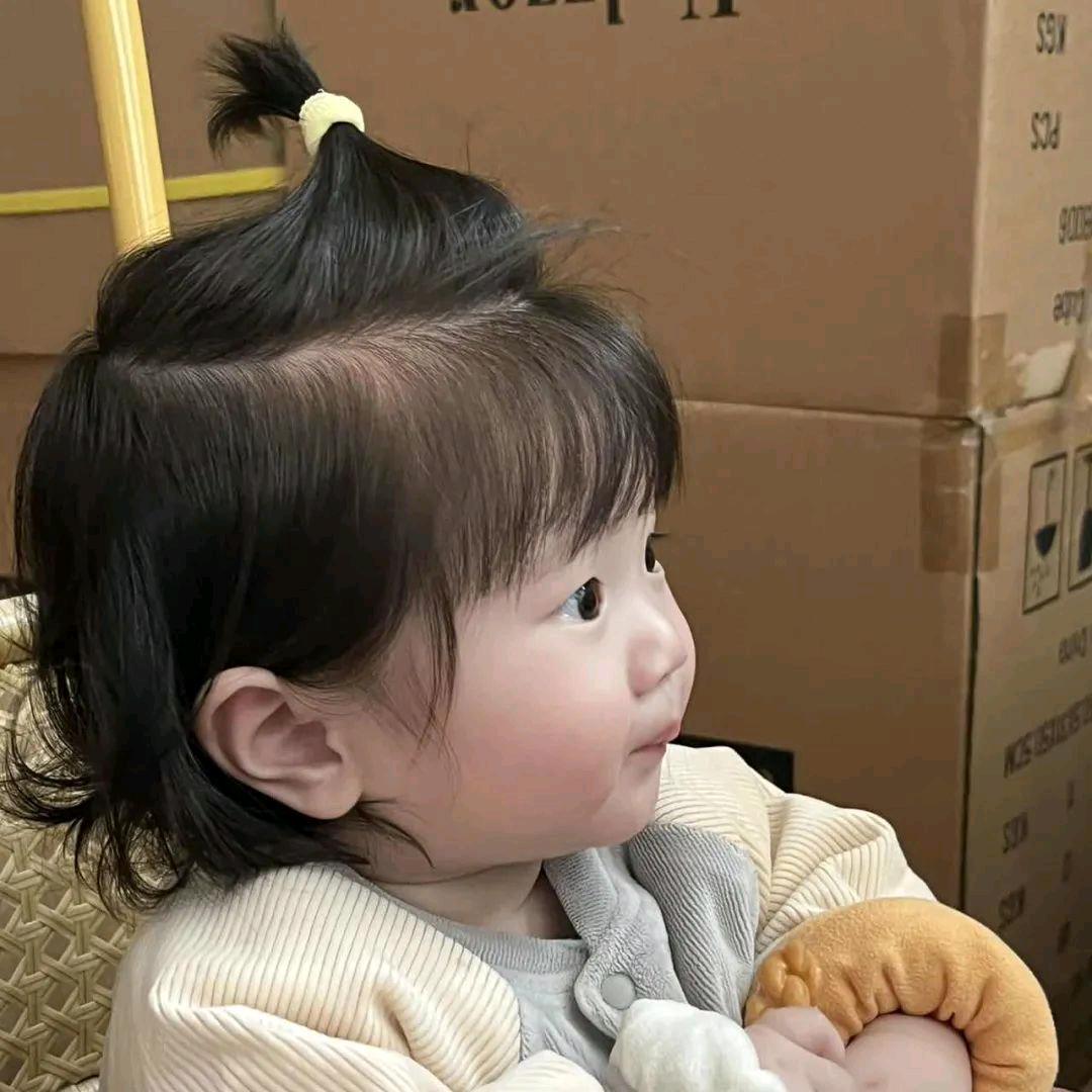 哀家长头发啦