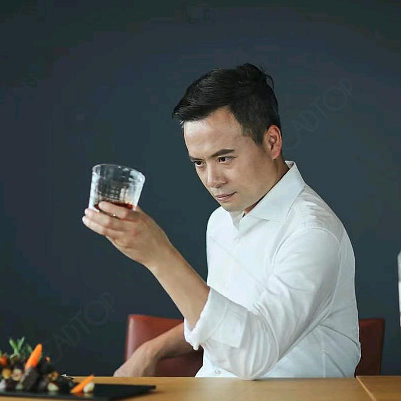 小林哥品百巍