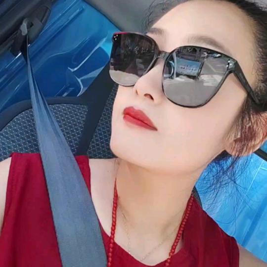 不哭 不闹 不撒娇