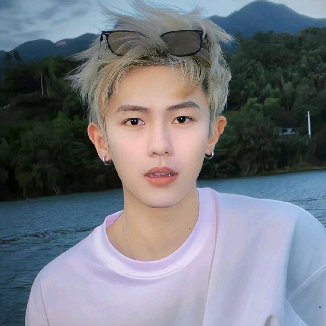 小也.