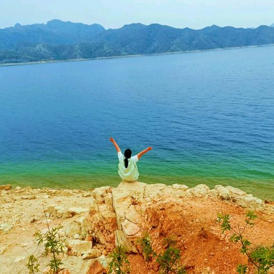 Ꭽℯ⃝是胖兰儿吖