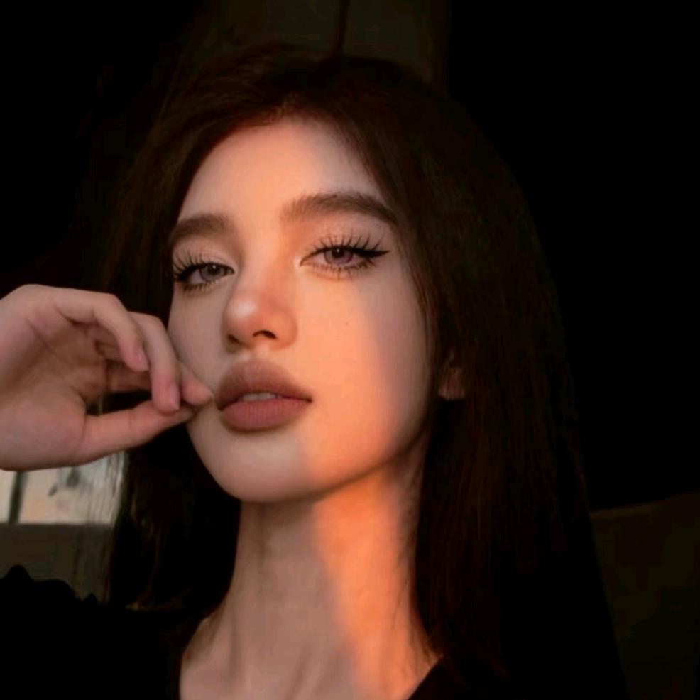 _颖呐.