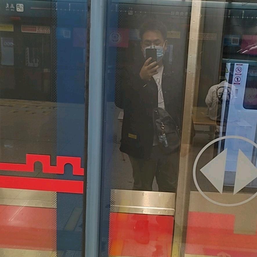 郭冲冲，积极向上