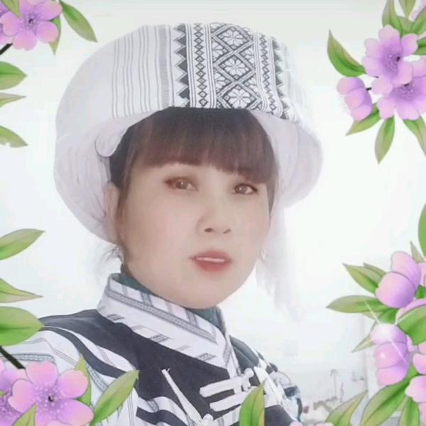 小敏少数民族服饰