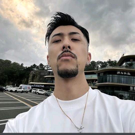 钻老大🔱