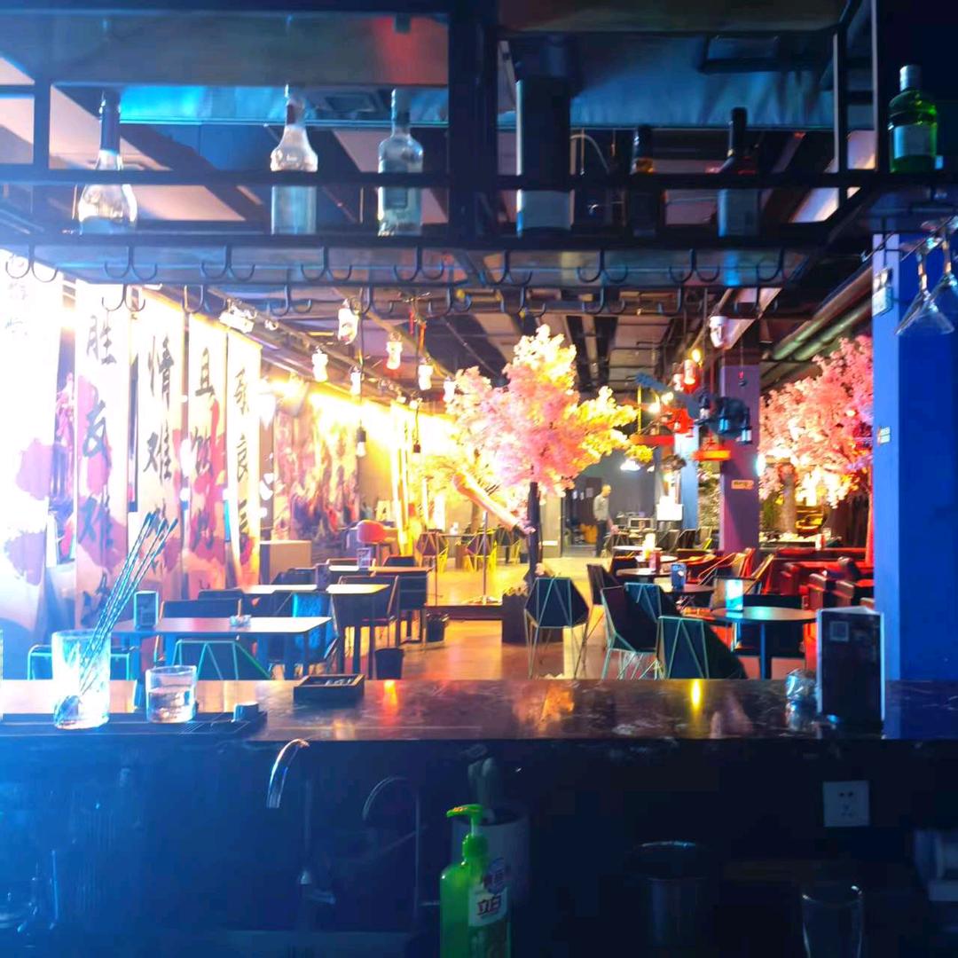火迷-拾雅酒馆