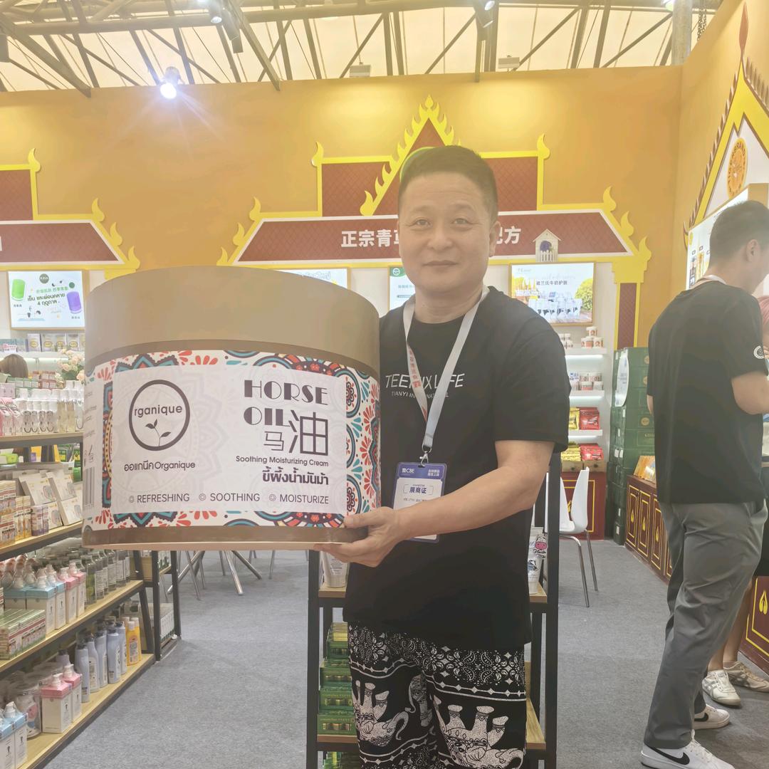 美妆大叔(保时捷)