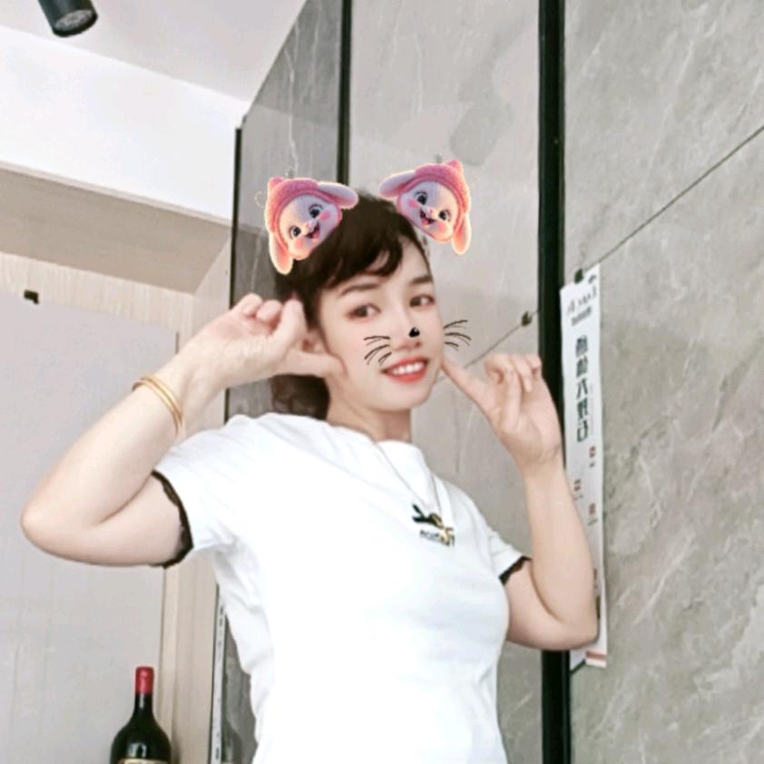 云儿“开心果”🍎