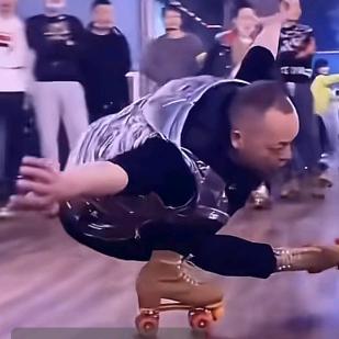 本月22号峰宝三周年庆典