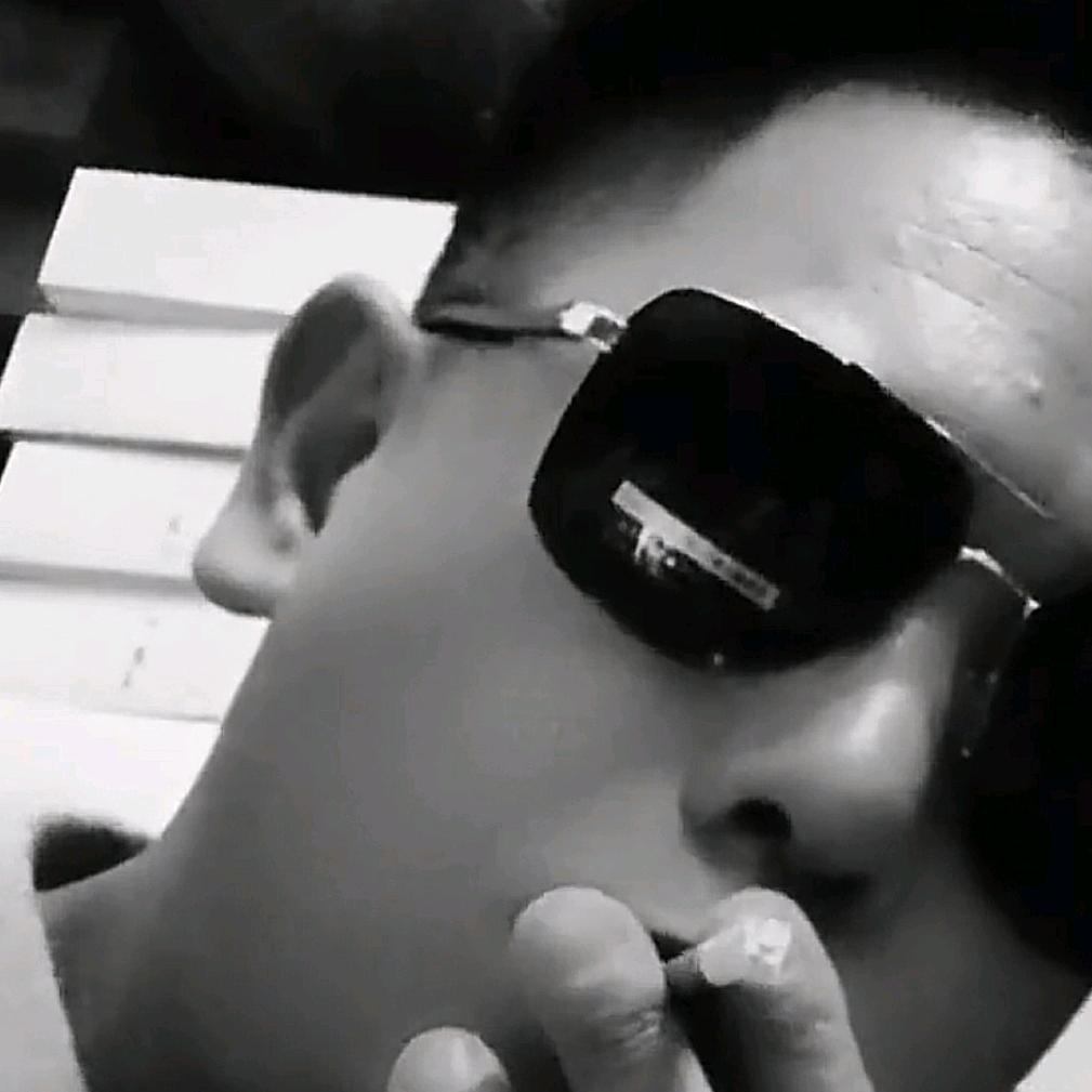 男🚶神❤️✈️