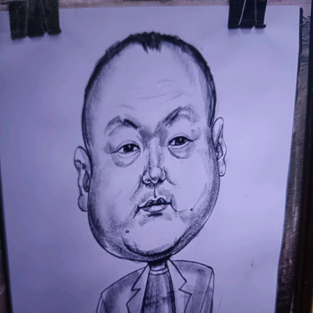 静鑫，健康管理中心