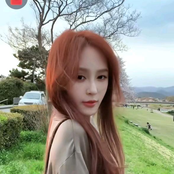 于momo小饺子の穿搭笔记