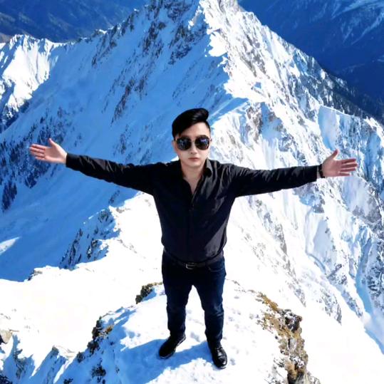 单身的一个人。