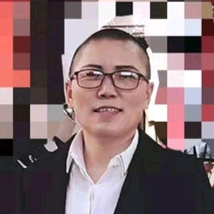 女人靠自己。