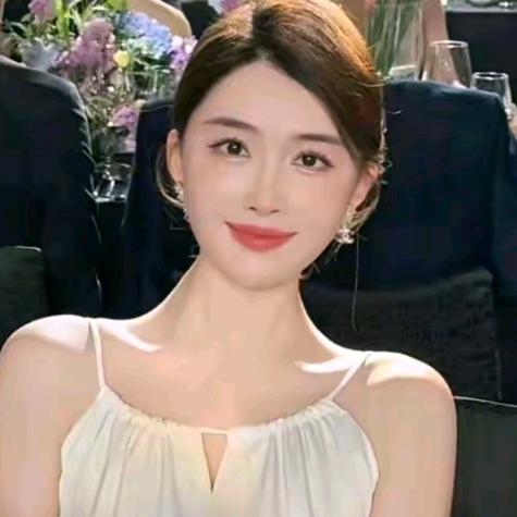 小允姐姐~精致穿搭