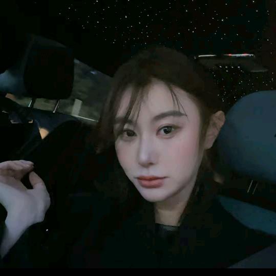 Lin肉肉助理~小柒