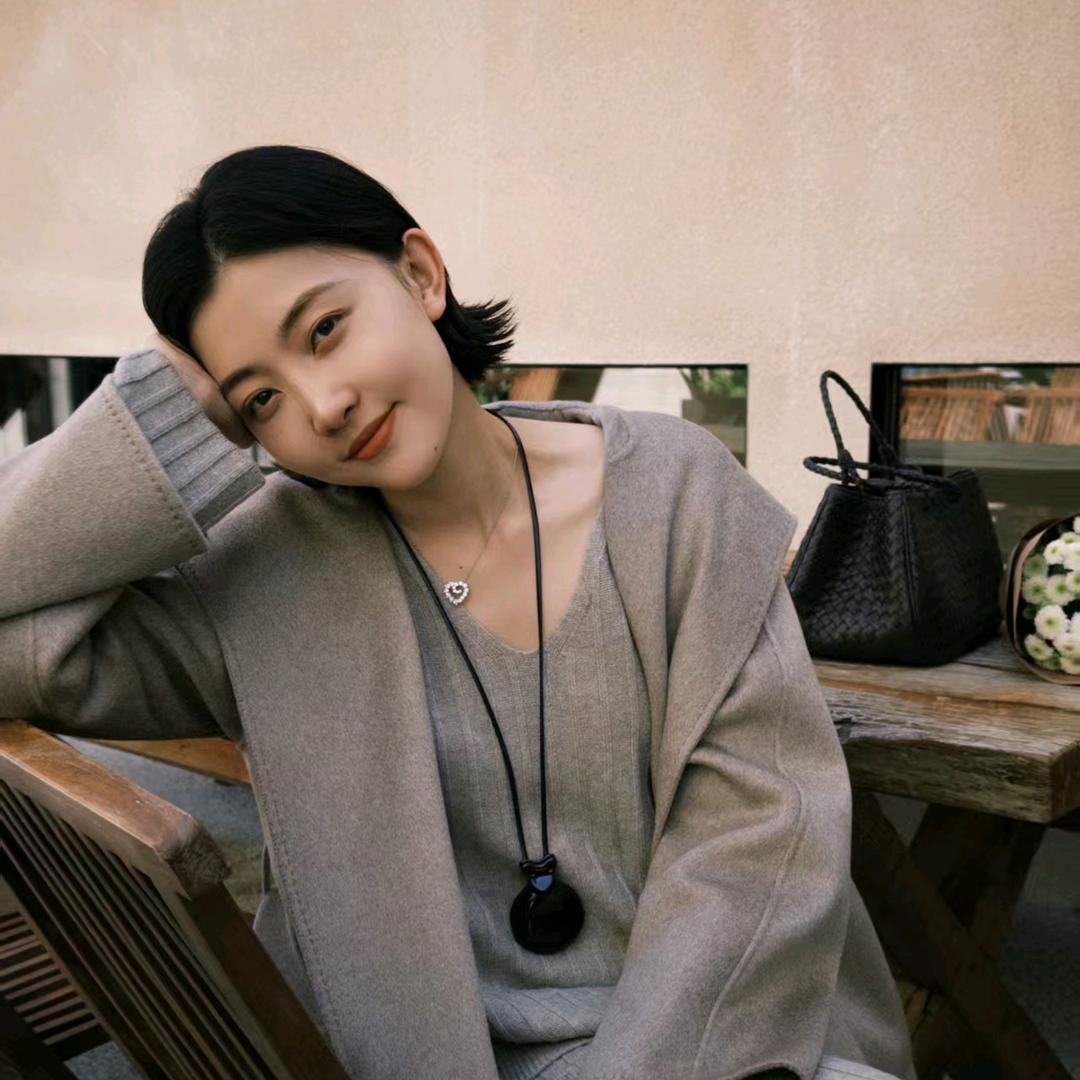 魏秀 WEI STUFF轻奢风穿搭