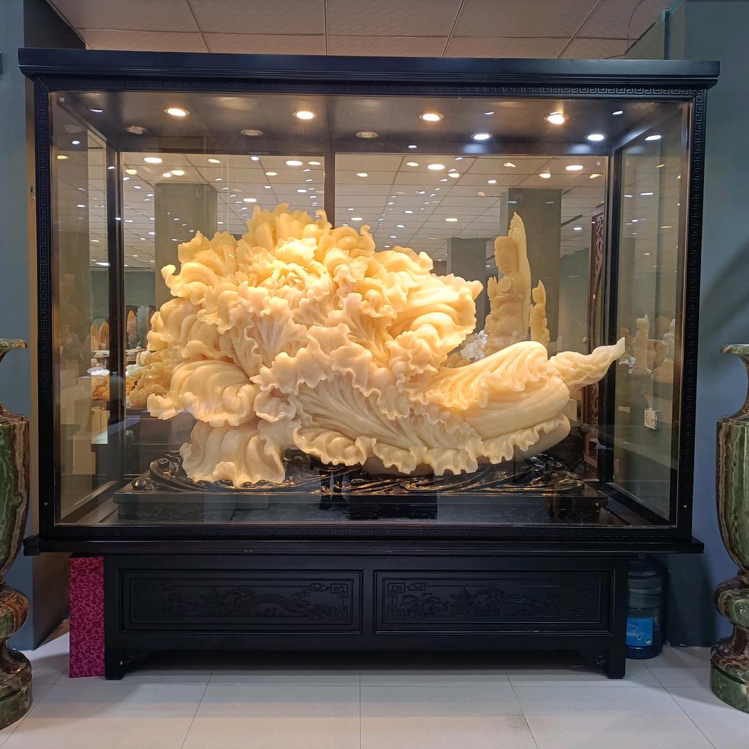 恒丰石材工艺（花瓶，罗马柱等等各种雕件）