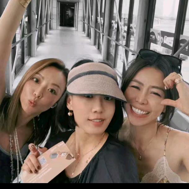 唐老板嘉玲姐—时尚穿搭