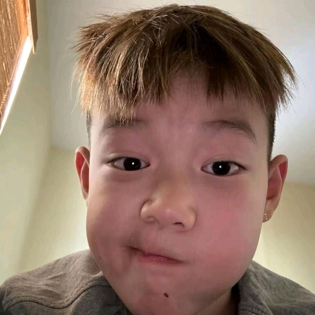 廾 匸