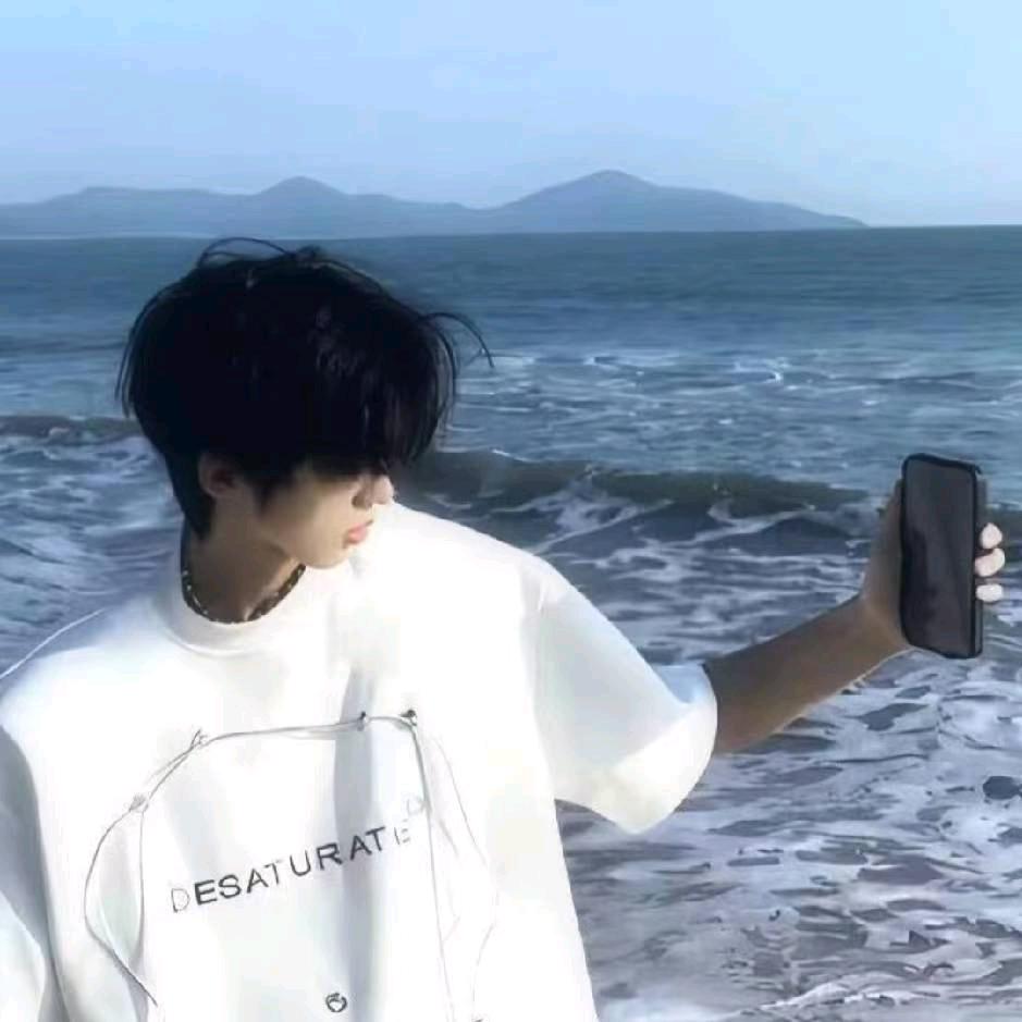 黑化的·钮祜禄·月🌙