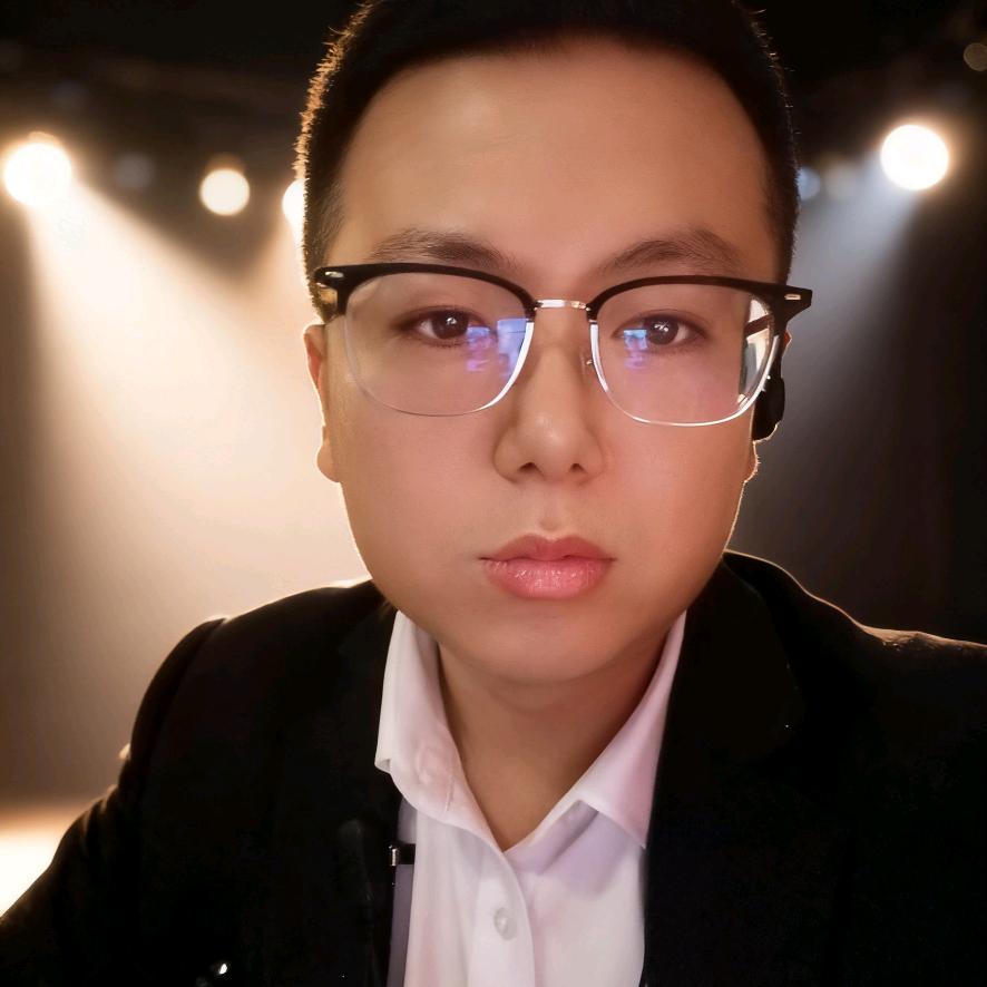 做灯光的陈师