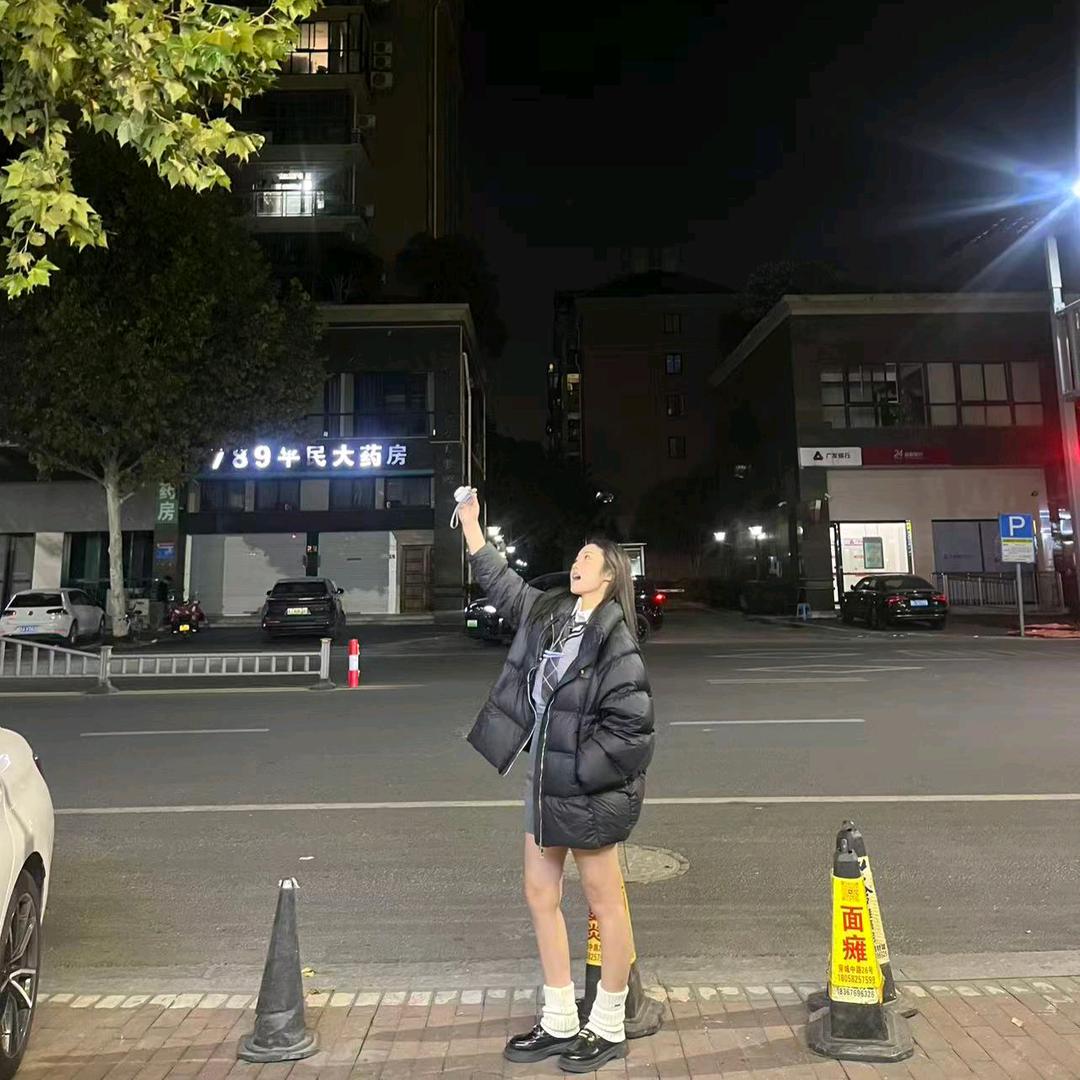 Z小小雨🐯🍓🍉