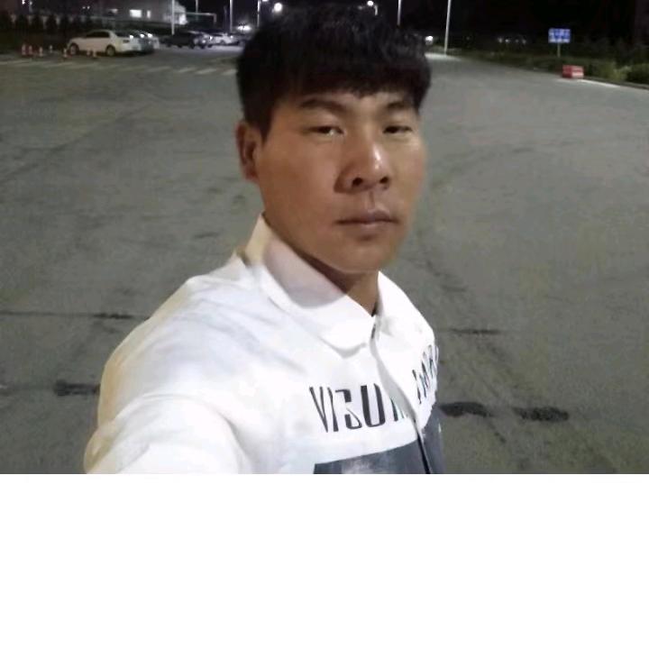 强 🇨🇳 哥 站立的地方是china