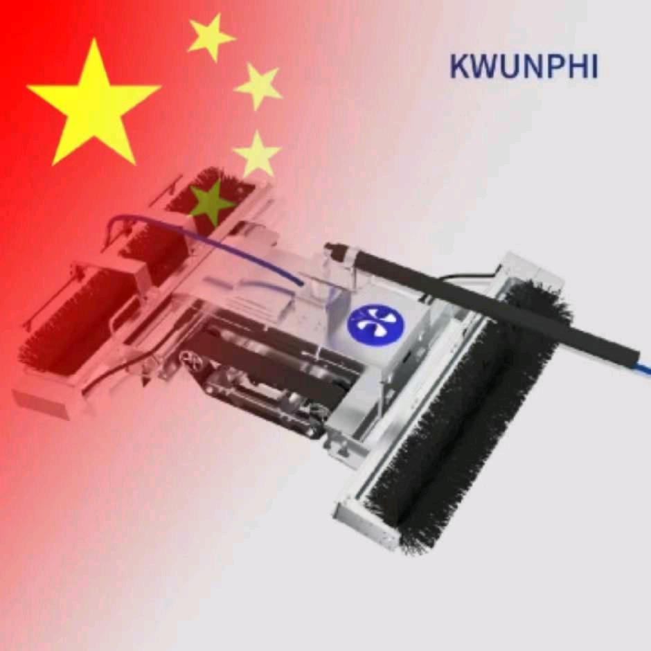 怪虫机器人-清洗光伏