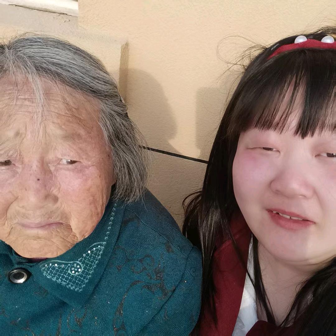 张艳