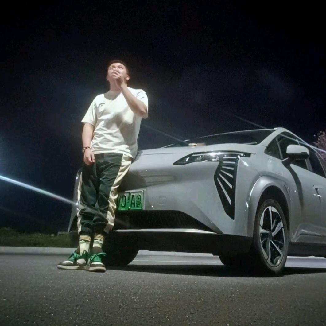 云游墨客