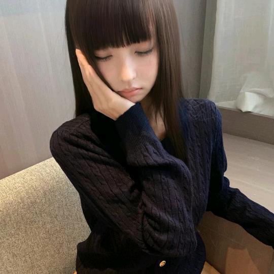 啃个大鸭脖.