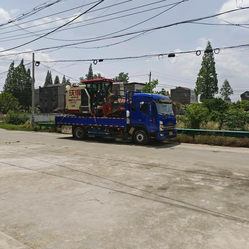 六月的宇(跨区收割)