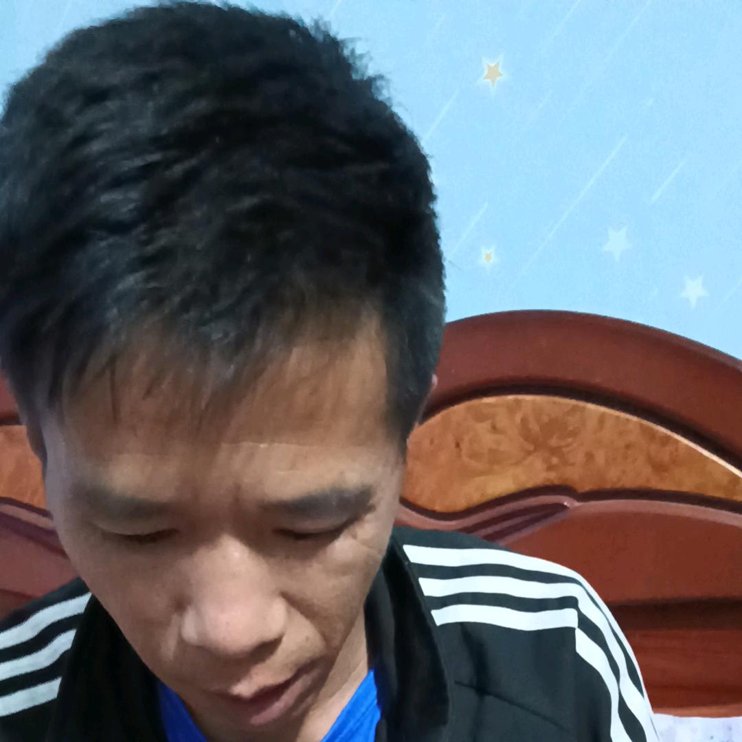 李情梁意