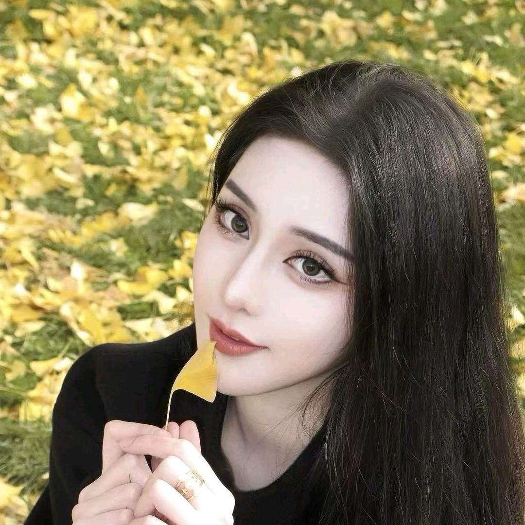 楚楚 。