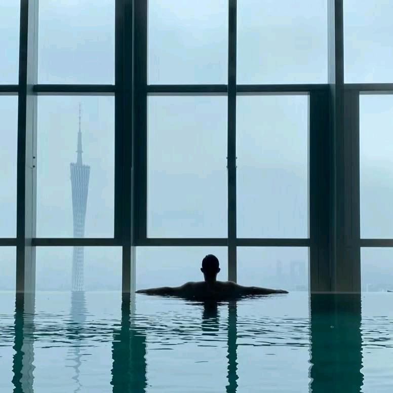 拾力氧舱游泳健身  JC