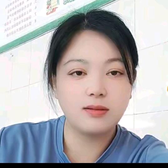 李  姐