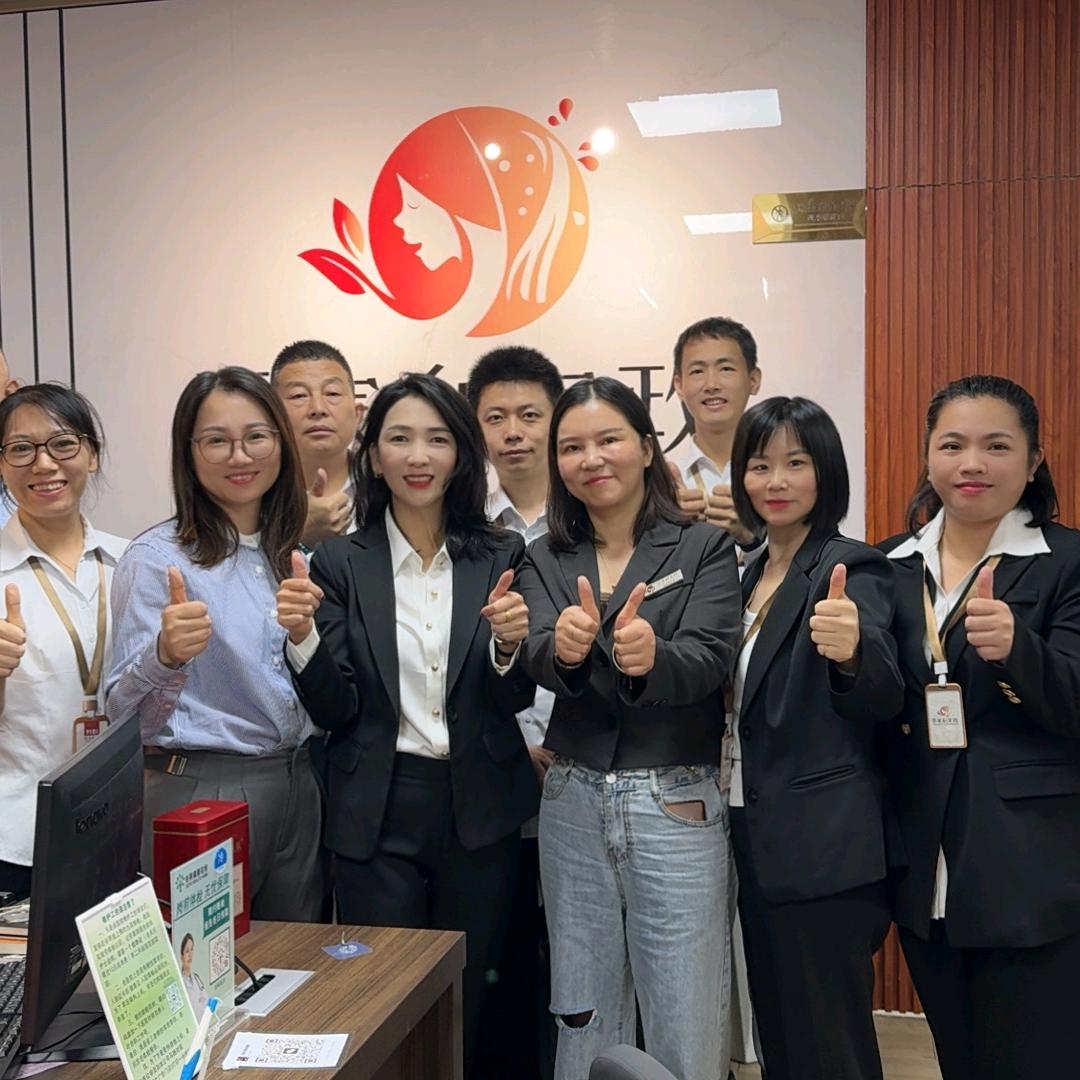 江西丰城人黄艳在深圳开家政 亲自带徒