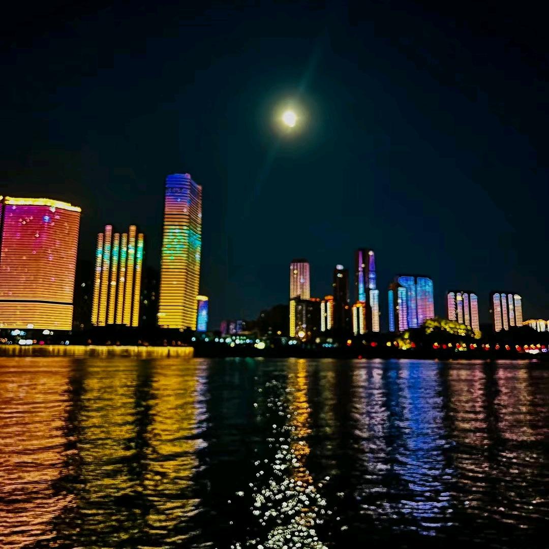 星哥（长沙红星至张家界市冷链物流）