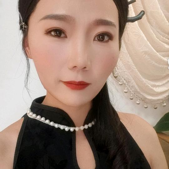 徐小曼呀！
