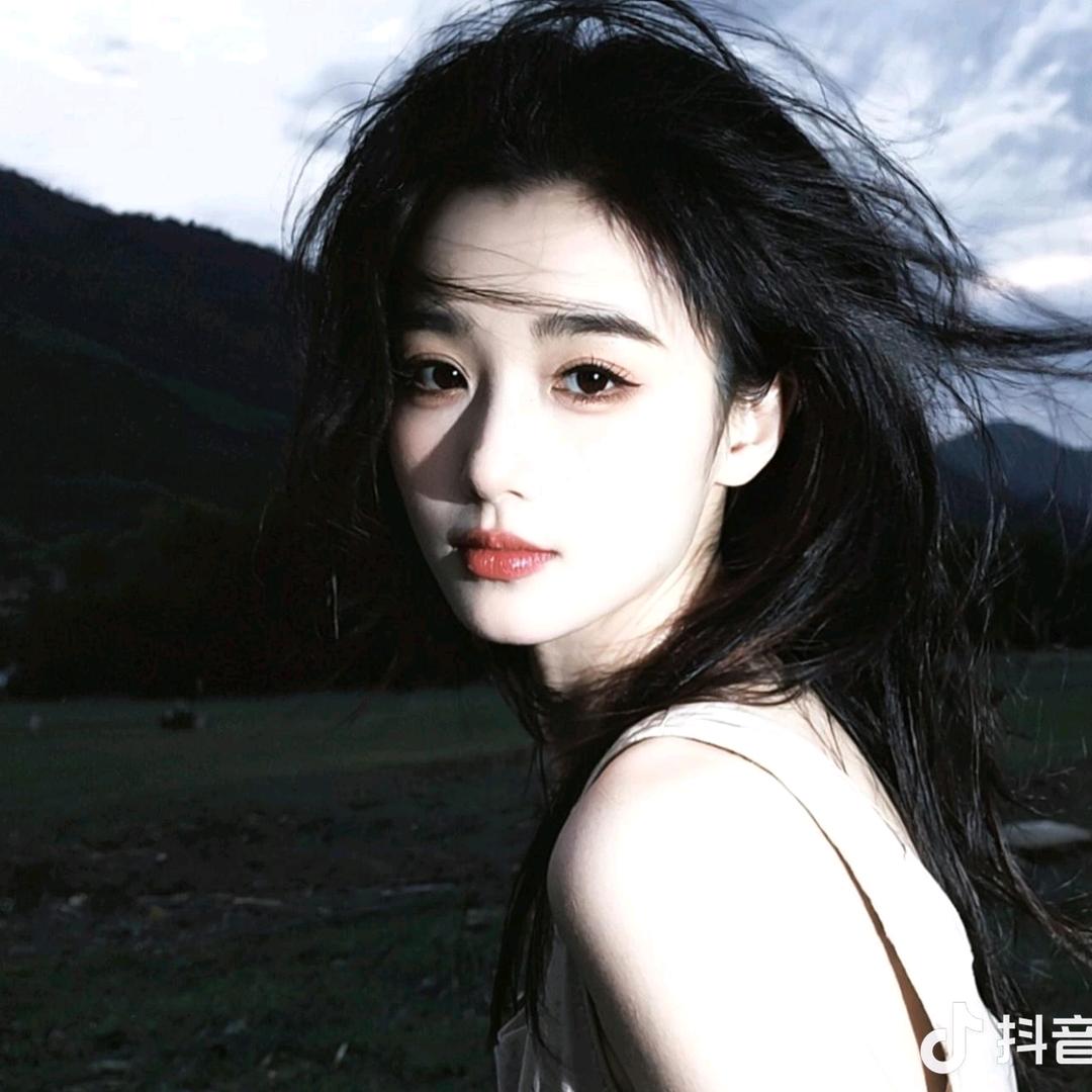 会采耳的铁锤妹妹