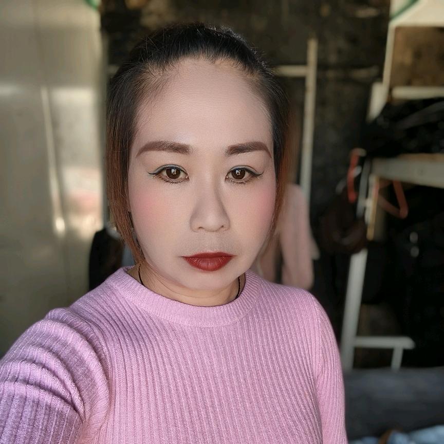 小卢艳