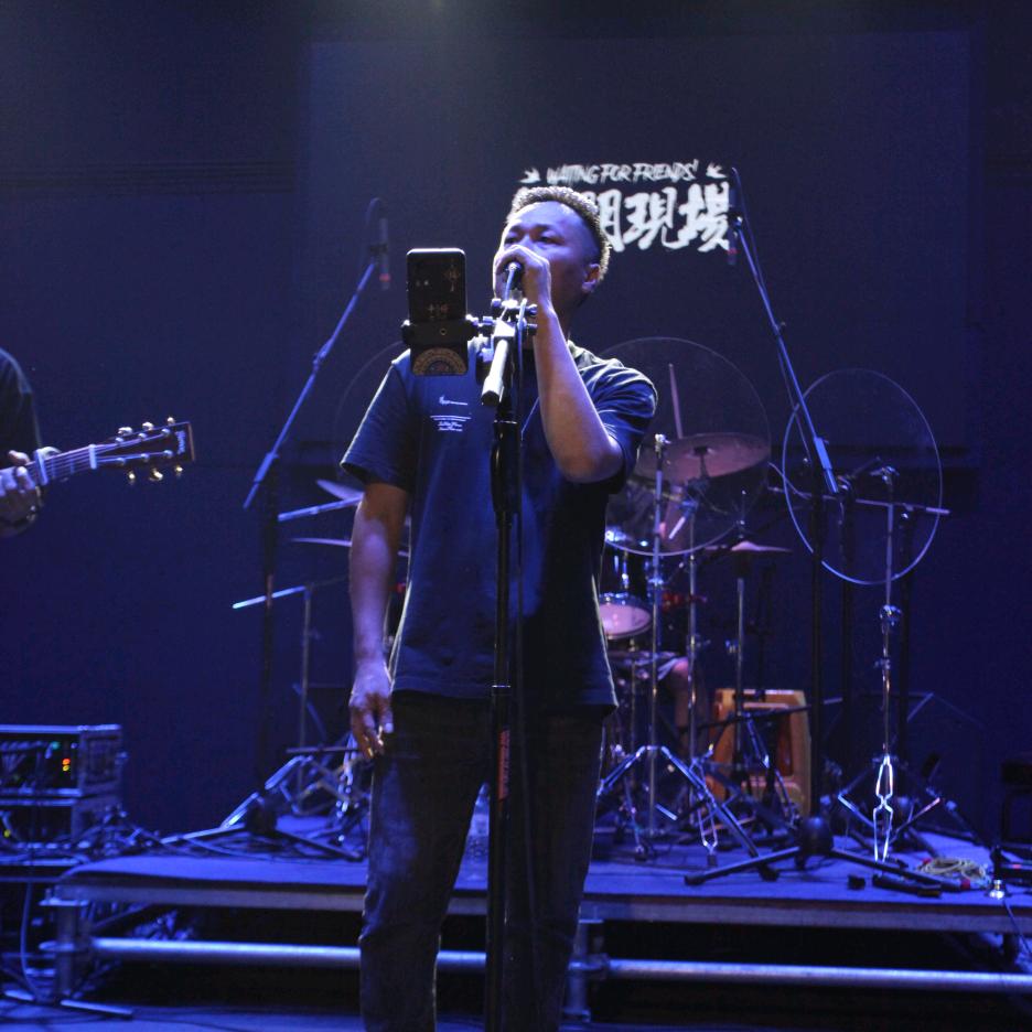 @容波波