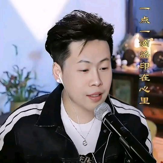 优伤小老头371