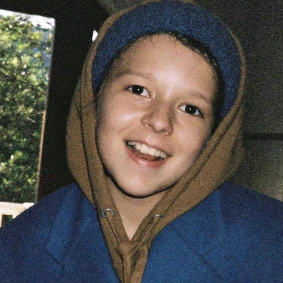 柜台前的大海哥🍊