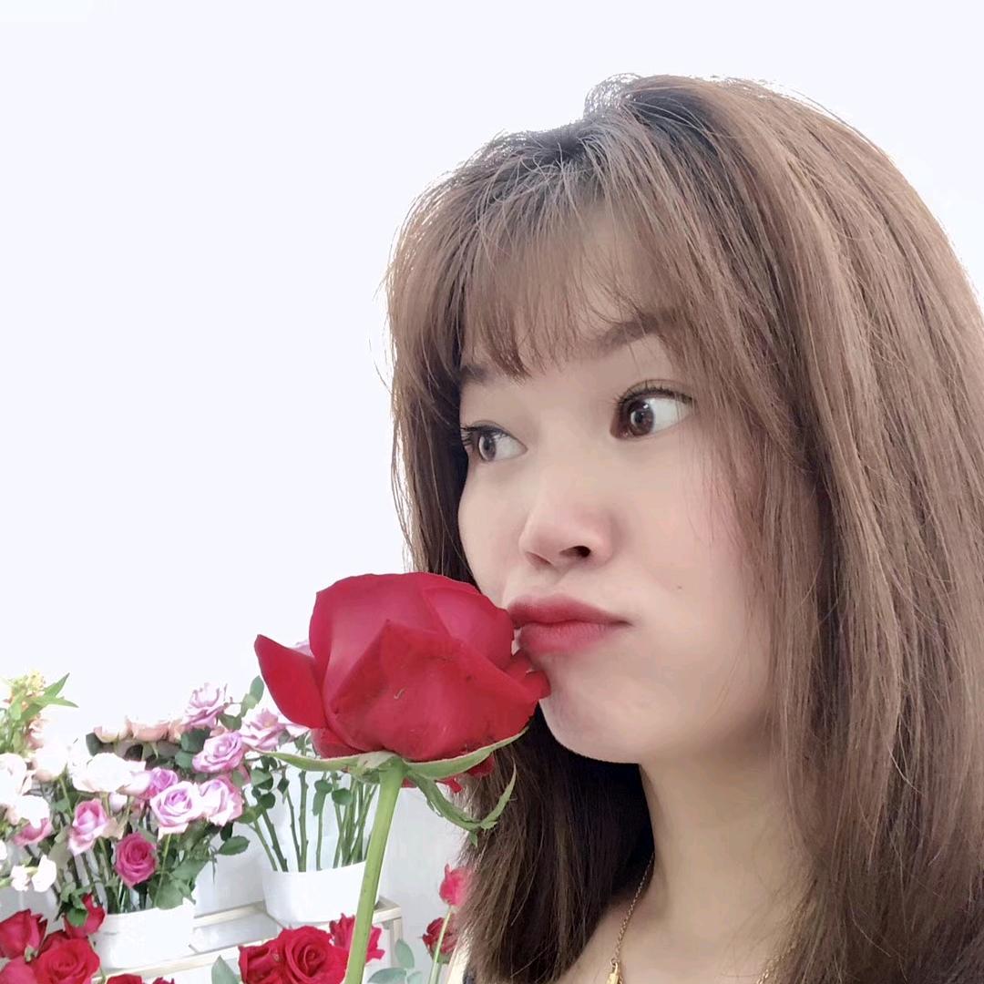阿娟小眯一口