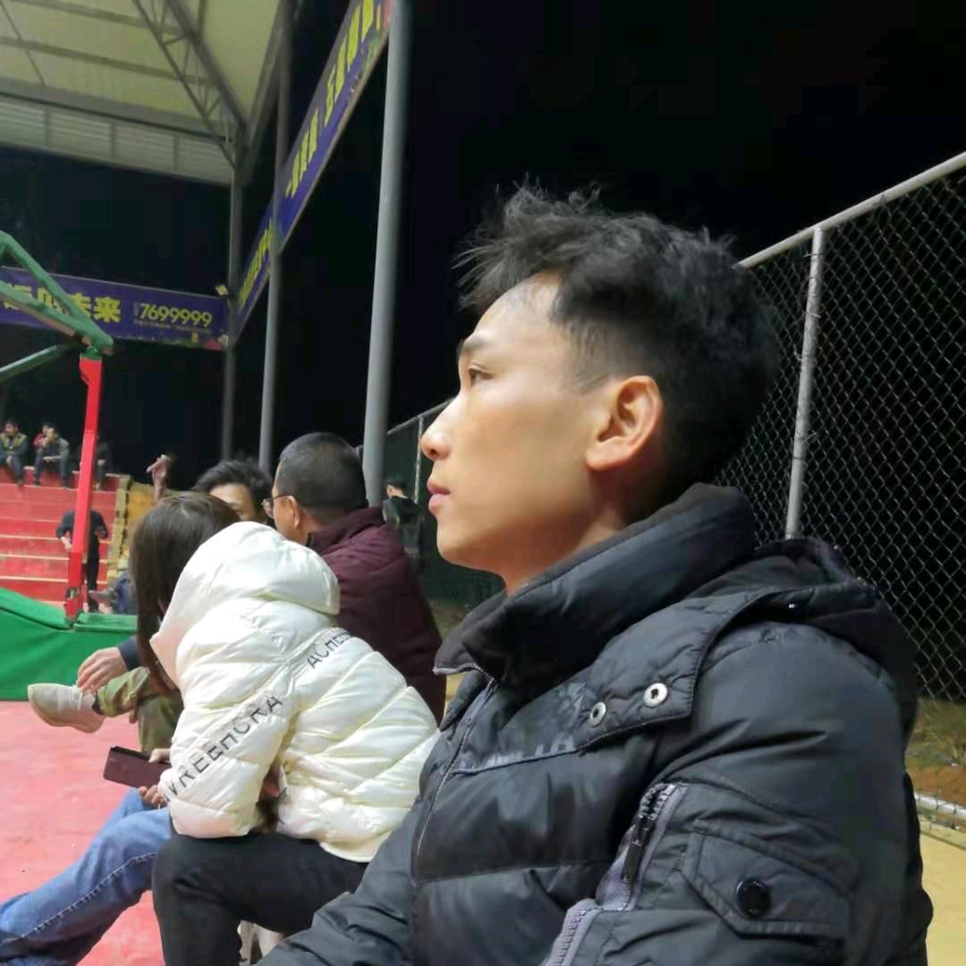 张逸龙
