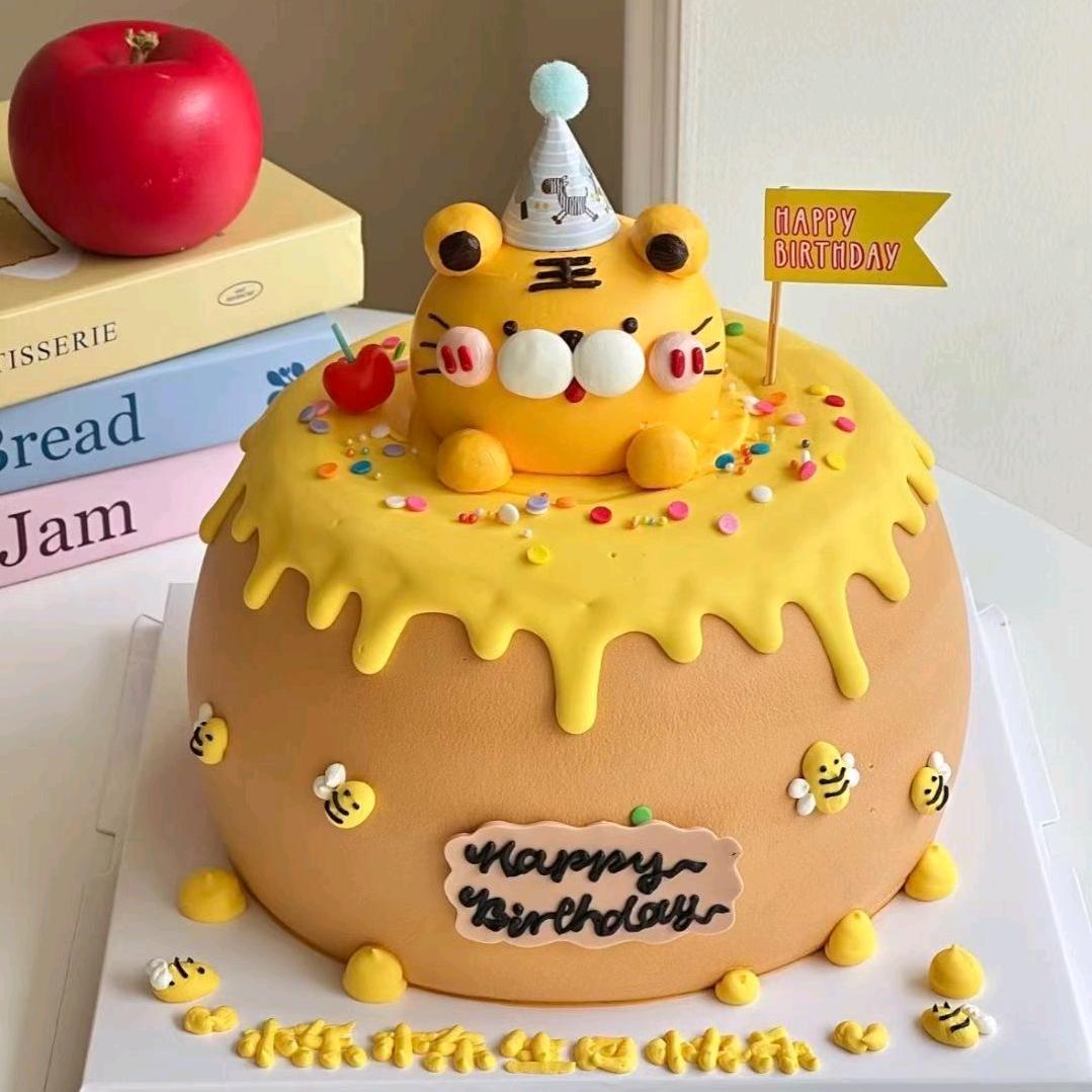 小熊派对跳舞生日蛋糕