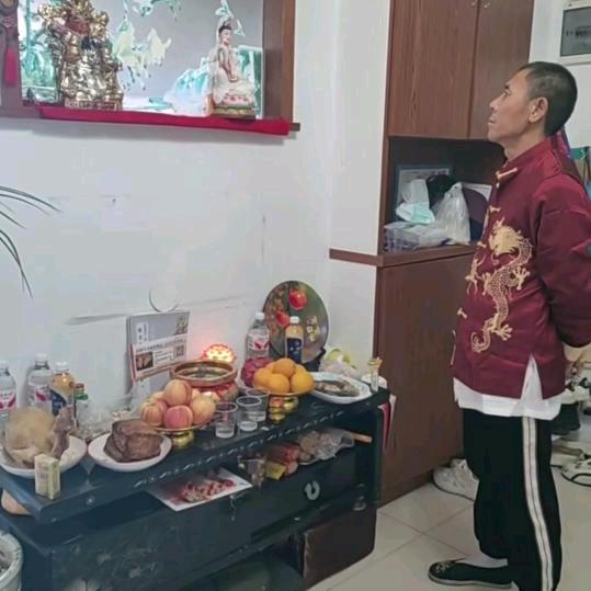四个娃娃